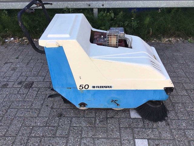 Floorpul 50 zelfrijdende veegmachine - afbeelding 2 van  7