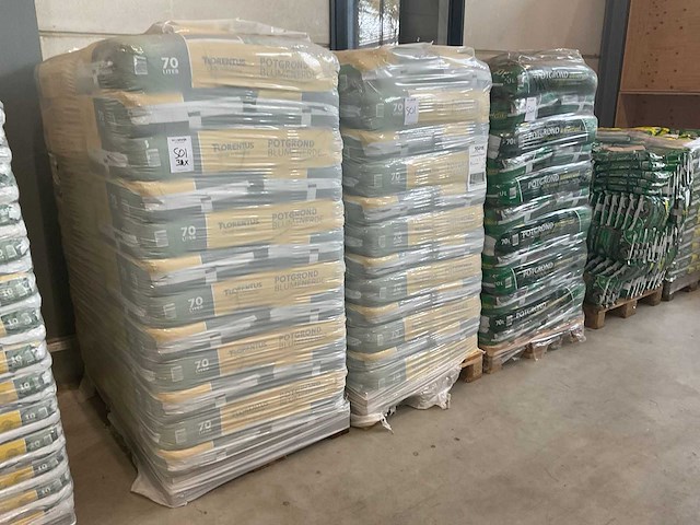 Florentus, culvita universeel 70 liter zakken potgrond (3x) - afbeelding 1 van  4