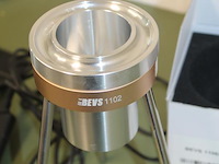 Flowcups bevs isocup 1106/3 en 1106/4 met nivelleerbaar statief. - afbeelding 2 van  3