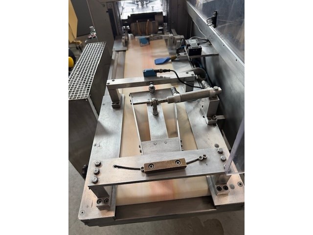Flowpackmachine dubbel kops sealbeitel entrec, pack 6, grijs, bouwjaar 2017 - afbeelding 9 van  13