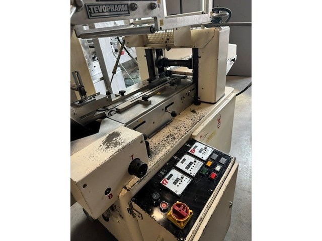 Flowpackmachine enkel kops seal beitel tevopharm, pack 6, wit grijs, bouwjaar 1986 - afbeelding 4 van  6