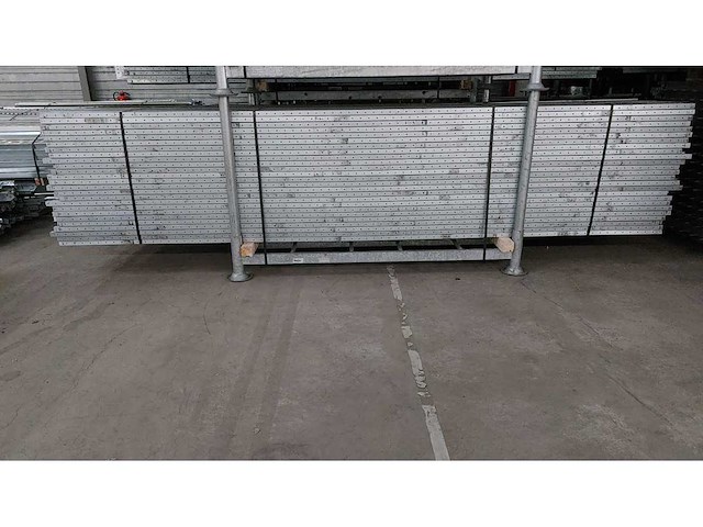 Flowrack rollenbaan 4000mm ca 550 stuks - afbeelding 6 van  6