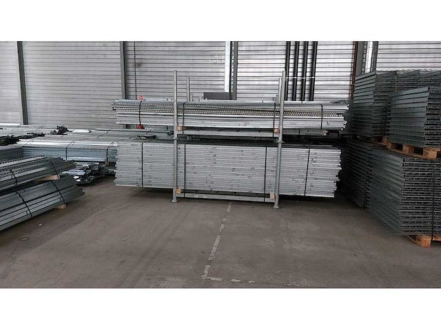Flowrack rollenbaan 4000mm ca 550 stuks - afbeelding 2 van  6