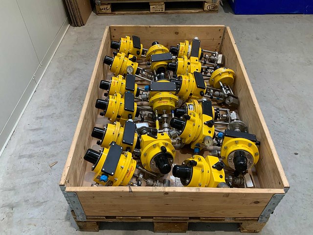 Flowserve - actuator ontmoette i/p-transducer (17x) - afbeelding 2 van  5