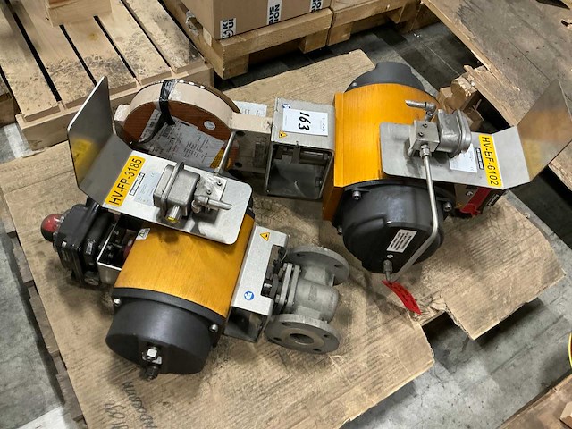 Flowserve pneumatische roterende ventielactulator (2x) - afbeelding 2 van  10