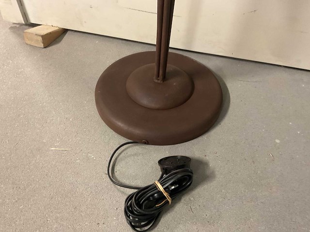 Flue vloerlamp - afbeelding 8 van  9