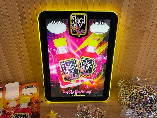 Flügel merchandise - afbeelding 2 van  7