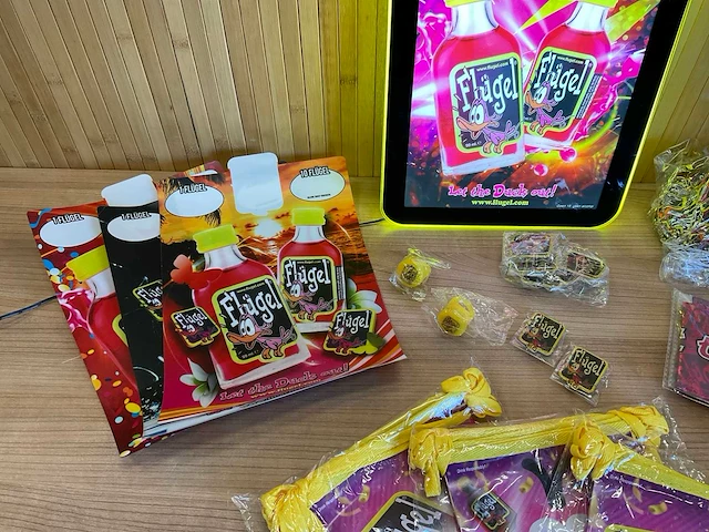 Flügel merchandise - afbeelding 5 van  7