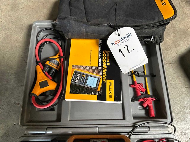 Fluke 105b scopemeter series ii oscilloscoop/ scoopmeter - afbeelding 3 van  7