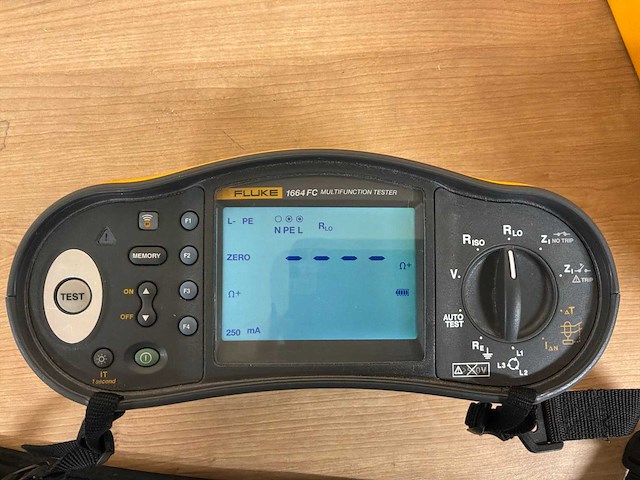 Fluke 1664 fc multifunctionele installatietester - afbeelding 2 van  7