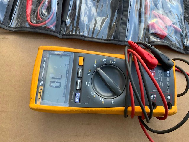 Fluke 175 digitale multimeter - afbeelding 4 van  9