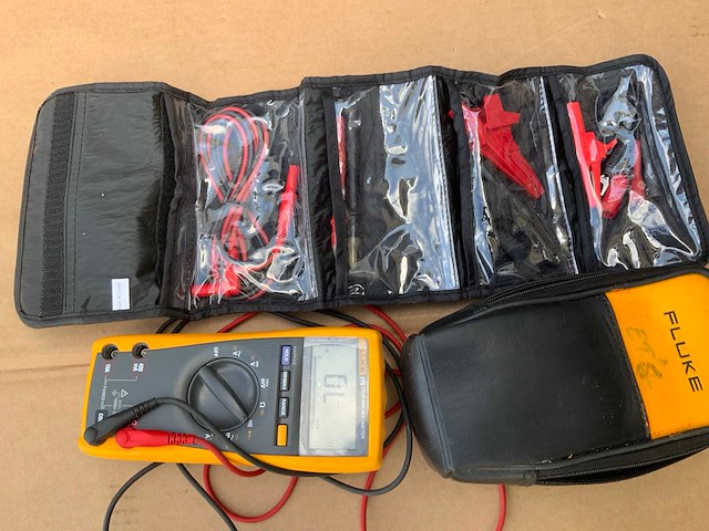 Fluke 175 digitale multimeter - afbeelding 2 van  7