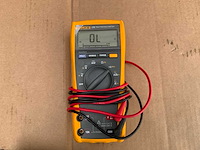 Fluke 175 digitale multimeter - afbeelding 2 van  6