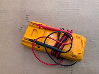 Fluke 175 digitale multimeter - afbeelding 4 van  6
