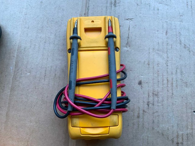 Fluke 175 digitale multimeter - afbeelding 4 van  6