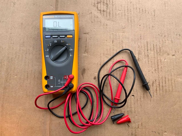 Fluke 175 digitale multimeter - afbeelding 2 van  7