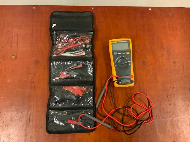 Fluke 175 digitale multimeter - afbeelding 3 van  10