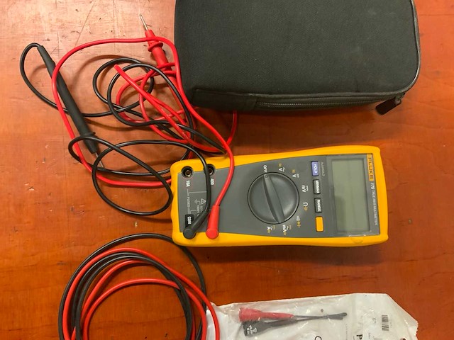 Fluke 175 multimeter - afbeelding 2 van  9