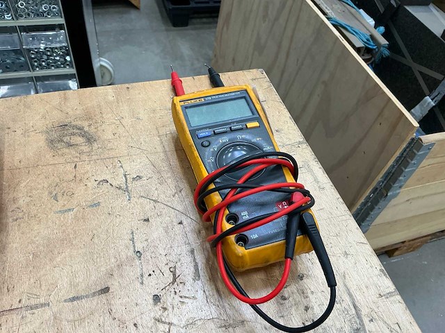 Fluke 179 true rms multimeter - afbeelding 1 van  3