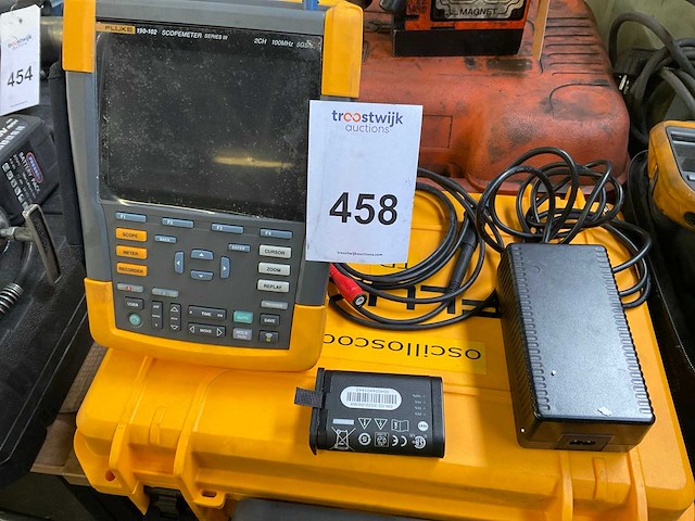 Fluke 190-102 series iii oscilloscoop - afbeelding 1 van  8