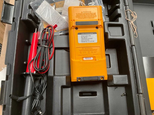 Fluke 27 multimeter - afbeelding 3 van  4