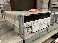 Fluke 5700a calibrator - afbeelding 3 van  5