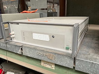 Fluke 5725a amplifier - afbeelding 1 van  3