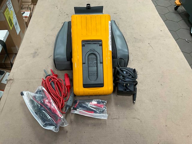 Fluke 99b scopemeter - afbeelding 2 van  5