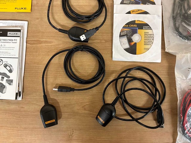 Fluke fluke diverse instalatie cd’s en kabels. - afbeelding 3 van  8