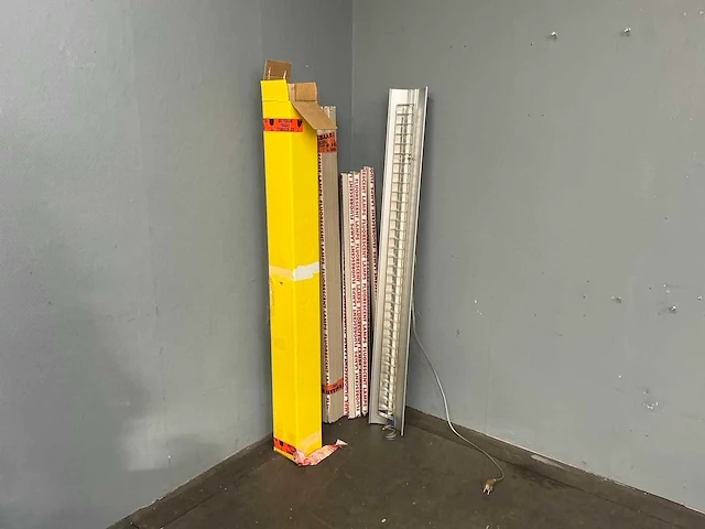 Fluorescent - partij tl lampen - afbeelding 3 van  5