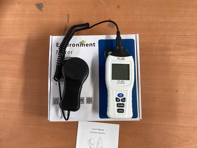 Flus et-932 lichtmeter - 0-400.000lux - afbeelding 1 van  8