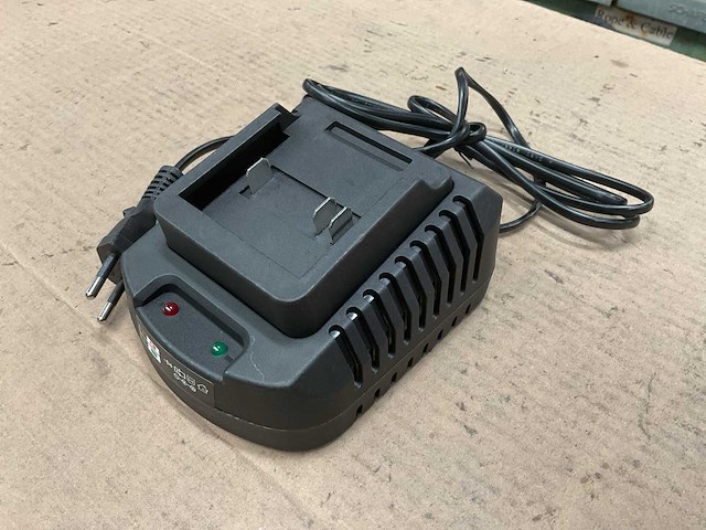 Fluxon acculader - afbeelding 1 van  3