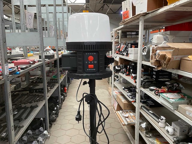 Fluxon iwl100w bouwlamp statief - afbeelding 1 van  2