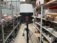 Fluxon iwl100w bouwlamp statief - afbeelding 1 van  2