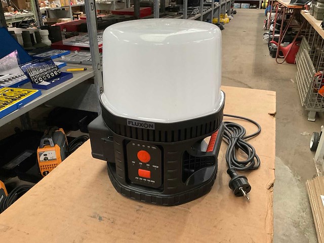 Fluxon iwl100w hybride bouwlamp - afbeelding 3 van  4