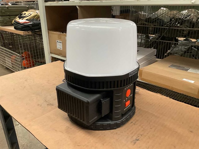 Fluxon iwl100w hybride bouwlamp - afbeelding 1 van  4