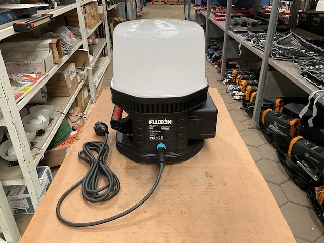 Fluxon iwl100w hybride bouwlamp - afbeelding 2 van  4