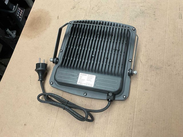Fluxon lb100w schijnwerper - afbeelding 2 van  3
