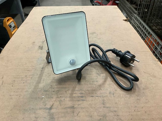 Fluxon lb20fp schijnwerper met bewegingssensor - afbeelding 3 van  3