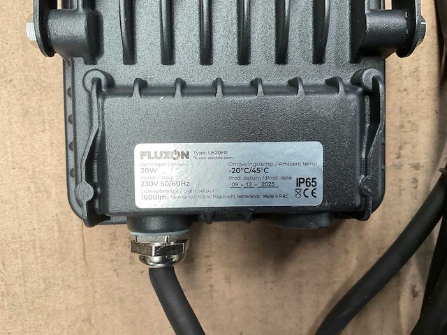 Fluxon lb20fp schijnwerper met bewegingssensor - afbeelding 3 van  3