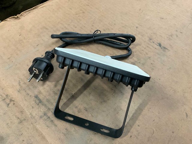 Fluxon lb30fb schijnwerper met bewegingssensor - afbeelding 2 van  3