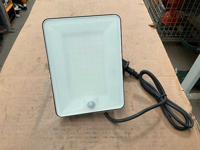 Fluxon lb50fb schijnwerper met bewegingssensor - afbeelding 2 van  2