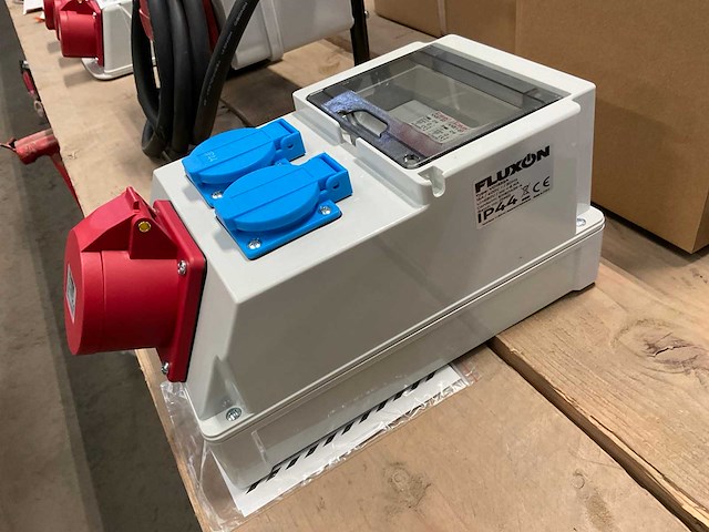 Fluxon vd1632a stroom verdeelbox - afbeelding 2 van  4