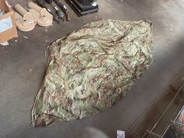 Fly tent - afbeelding 1 van  3