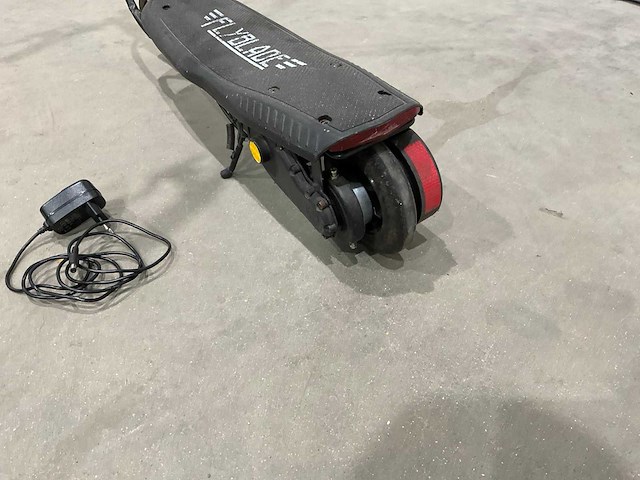 Flyblade elektrische step - afbeelding 5 van  6