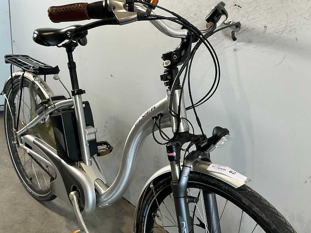 Flyer elektrische damesfiets - afbeelding 1 van  6