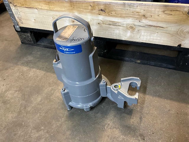 Flyght 1.7kw dompel pomp - afbeelding 1 van  4