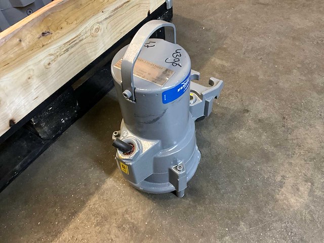 Flyght 2.4kw dompel pomp - afbeelding 2 van  4