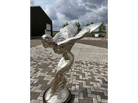 Flying lady - afbeelding 2 van  5
