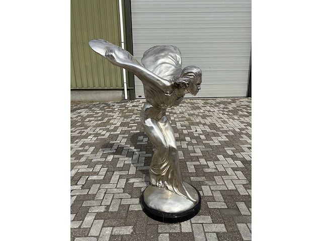 Flying lady - afbeelding 4 van  5